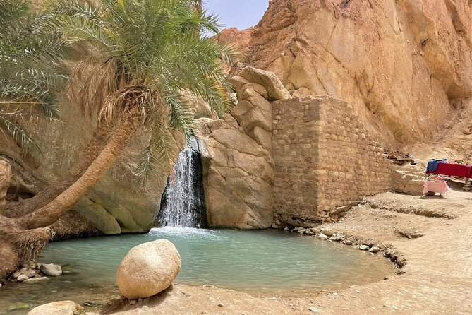 2 Days Tour of the Sahara from Hammamet - Tamezret: tea and a high village view