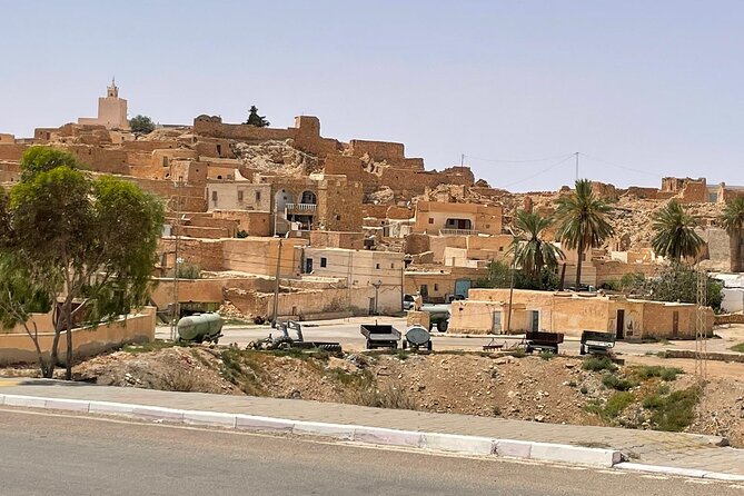 2 Days Tour of the Sahara from Hammamet - Douz brings the dunes, sunset, and overnight stay