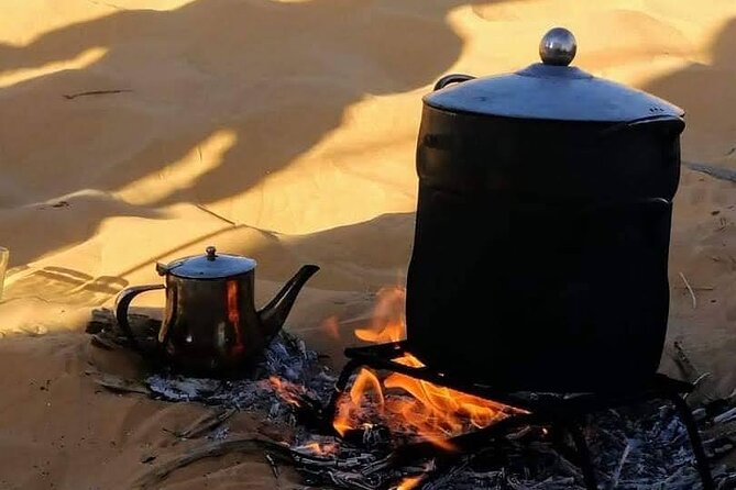2 days tour to Douz & Ksar Ghilan oasis. and an overnight in the sahara under bedouin tent .. Dinner in the camp, Private Jeep - with english speaking guide. - Ksar Ghilane brings water to the desert