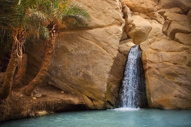 5 Days Tunisia Discovery Private Tour - Day three: crossing the dunes to Saharansky Luxury Camping