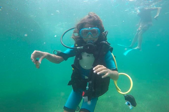 Diving initiation (Initiation) - The short theory briefing before entering the sea