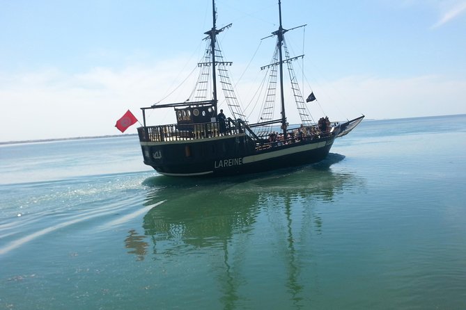 Djerba Flamingo Island Pirate Boatrip - Trip, Lunch & Pick-up - Tunisian lunch under the palm-fringed hut