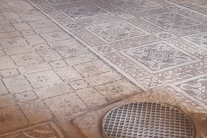 Dougga and Bulla Regia Guided Tour From Tunis - The private car and the value of the guide