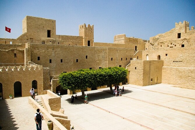 El Jem and Monastir Full-Day Tour with Lunch from Tunis or Hammamet - Quick reasons to consider this tour