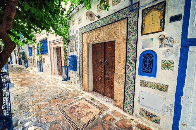 Exploring the Cultural Gems of Sidi Bou Said - The Mediterranean panorama and Café des Délices area