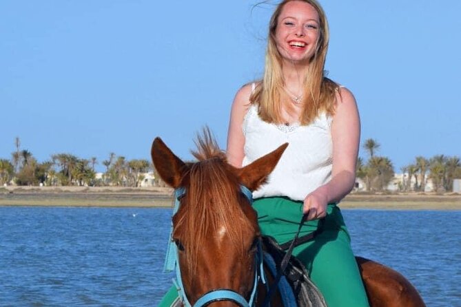 Horseback riding or camel at sunset in Djerba - What the 6:30 pm start means