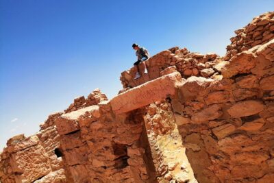 One night under the tent: Tataouine – Chenini – Ksar Ghilane – Matmata