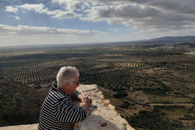 Out of time Berber villages Tekrouna and Zriba Alia - Takrouna, a 15-minute mountain view