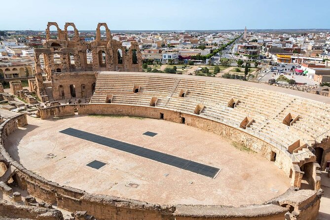 Private Half Day Tour Roman Coliseum EL JEM - Entering the El Jem amphitheater