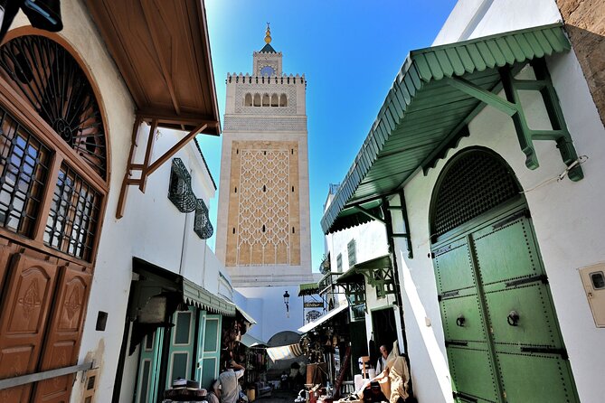 Private tour: Medina,Carthage ,Sidi Bou Said, Bardo Museum+lunch - Guides, drivers, and the private format