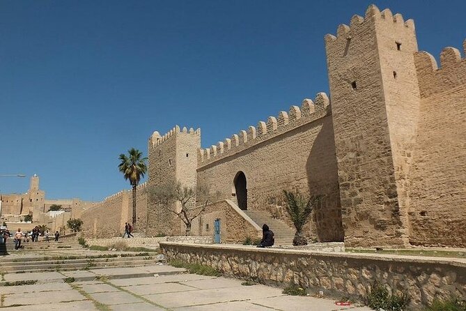 Private Tour to Kairouan, El Jem & Monastir from Tunis_hammamet - Lunch, timing, and what to bring