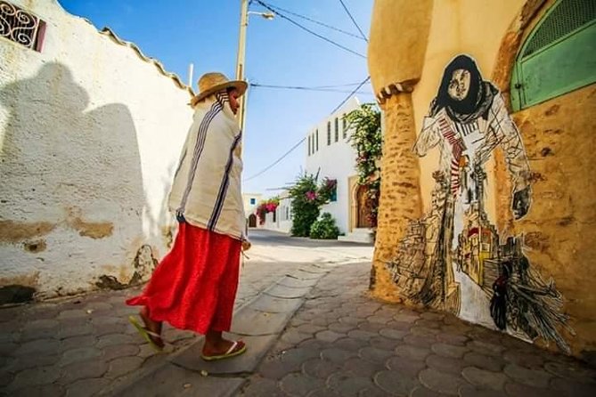 Tour of the island of Djerba the island of Lotophages - Guellala and the Roman road
