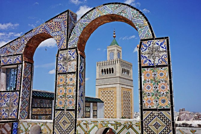 Tunis Group Tour: Carthage, Sidi Bou Said, Bardo museum & Medina - Sidi Bou Said and the hour around Cafe des Delices
